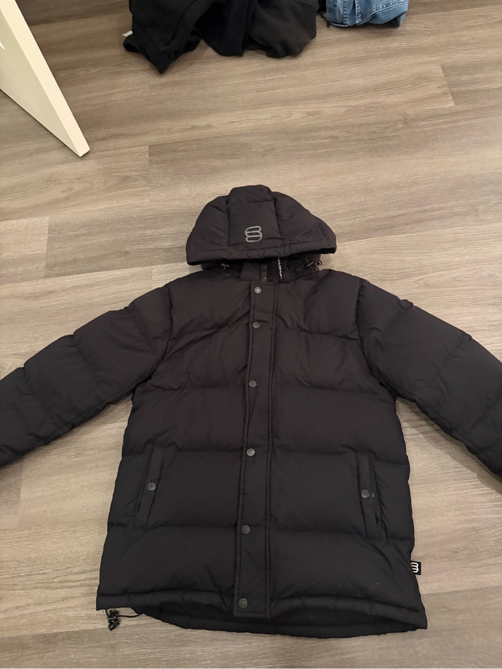 Aritzia Women's Black Hooded Puffer Coat